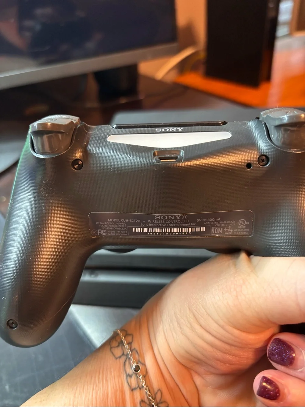 Sony ps4 slim